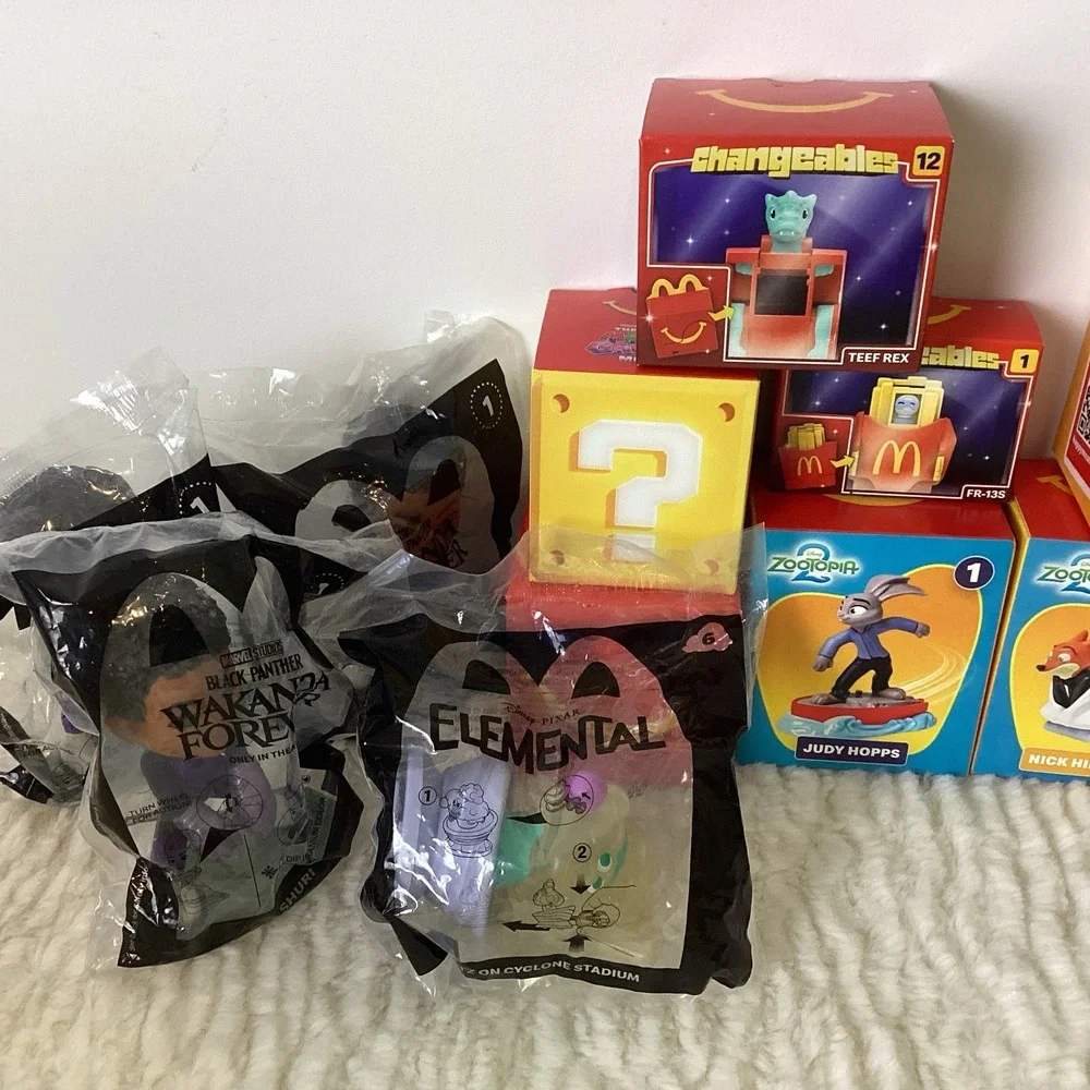 McDonald's Happy Meal Toy Lot – 18 Piece Bundle - Elio Zoo Black Panther Squish